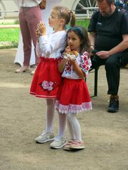 Prague Romanian Festival 2022 crowd and performer