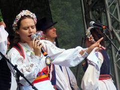 11.9.22 Prague Romanian Festival attendees enjoying performance