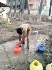 Pot irrigation system in summer