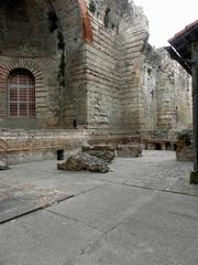 Thermes de Constantin in Arles