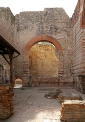 Thermes de Constantin in Arles