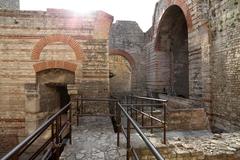 Thermes de Constantin in Arles