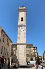 Torre Do Relógio De Nîmes