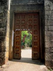 Udayagiri Fort De Lennoy tomb