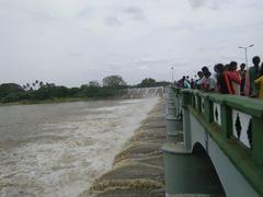 Kallanai dam separating River Cauvery into Venniyaru and Kollidam branches