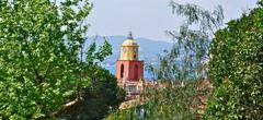 Eglise de Saint-Tropez with port in background