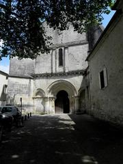 West facade of Église Saint-Pallais de Saintes