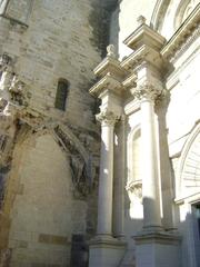 Eglise Saint-Sauveur de la Rochelle portal detail