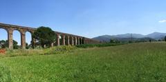 Acquedotto Nottolini under a clear sky