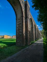 Aqueduct arches