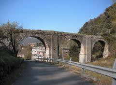 Ponte-canale sul torrente Geirato a Molassana, quartiere di Genova