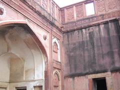 inside view of Khas Mahal fort