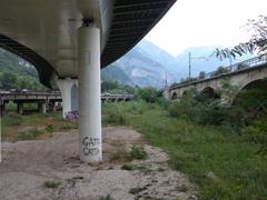 Autostrada e ponte ferroviario sull'Avisio a Lavis