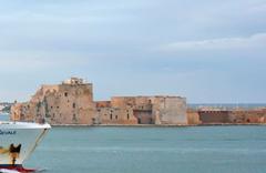 Castello Alfonsino di Brindisi under a clear sky