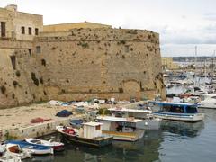 Octagonal tower of Castell de Gallipoli