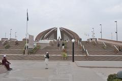 Pakistan Monument exterior view