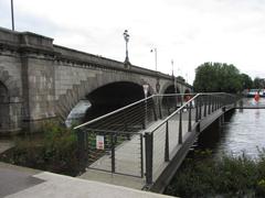 Jetty by Kew Bridge