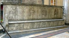 Loggia della Mercanzia in Siena