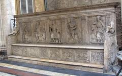 Loggia della Mercanzia in Siena