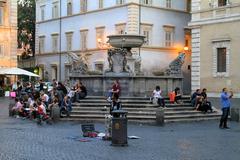 Fontana in Piazza di Santa Maria in Trastevere, Rome