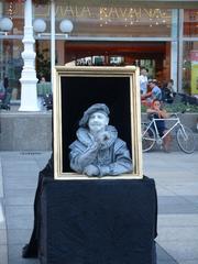 street performer in Ban Jelačić Square