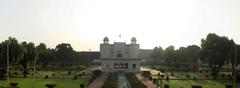 Hazuri Bagh pavilion