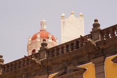 Canons in the patio of Carolino building in Puebla