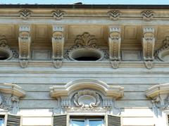 Palazzo Doria Pamphilj cornice in Rome