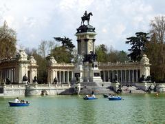 Estanque del Retiro in Madrid's El Retiro Park