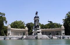 Alfonso XII Mausoleum in Parque del Buen Retiro