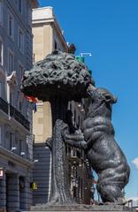 El Oso y el Madroño statue in Sol Square, Madrid