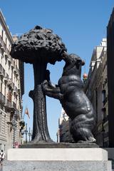 The bear and the strawberry tree statue in Madrid, Spain