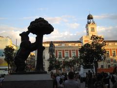 Bear and the Madroño Tree sculpture, Puerta del Sol, Madrid