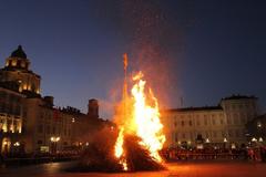 Falò di San Giovanni 2015 a Torino