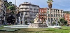 Fontana della Sirena in Piazza Sannazaro, Naples