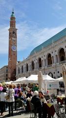 Basilica e Piazza dei Signori with market in Vicenza, Italy