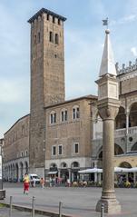 Torre degli Anziani and la colonna del Peronio viewed from Piazza della Frutta