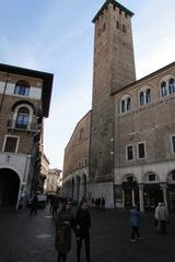 Torre degli Anziani in Piazza della Frutta