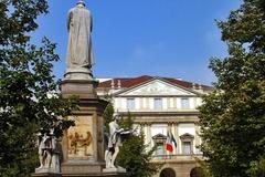 Piazza della Scala in Milan