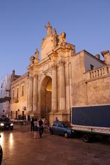 Buildings in Lecce featuring Porta Rudiae