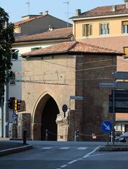 Porta San Vitale from via Zanolini