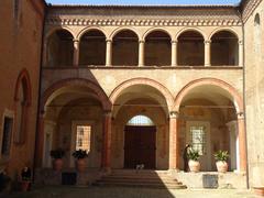 Cortile della Rocca Isolani a Minerbio