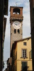 Torre dell'orologio viewed during daytime