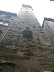 La Torre delle Ore in via Fillungo, Lucca, viewed from below