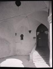 Interior view of Villa Imperiale's library in Genoa with vaulted ceilings and decorative capitals, photographed by Paolo Monti in 1963