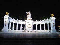 Benito Juárez Hemicycle at night in Mexico City