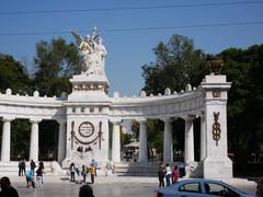 Hemiciclo a Benito Juárez cleaning day after International Day for the Elimination of Violence against Women 2019