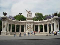 Hemiciclo a Juarez monument