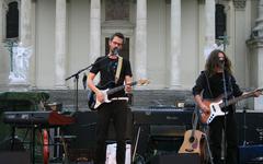 Ben Martin & Band performing at Kunstzone Karlsplatz, Vienna in front of St. Charles's Church