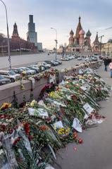 Flowers laid for Boris Nemtsov in remembrance